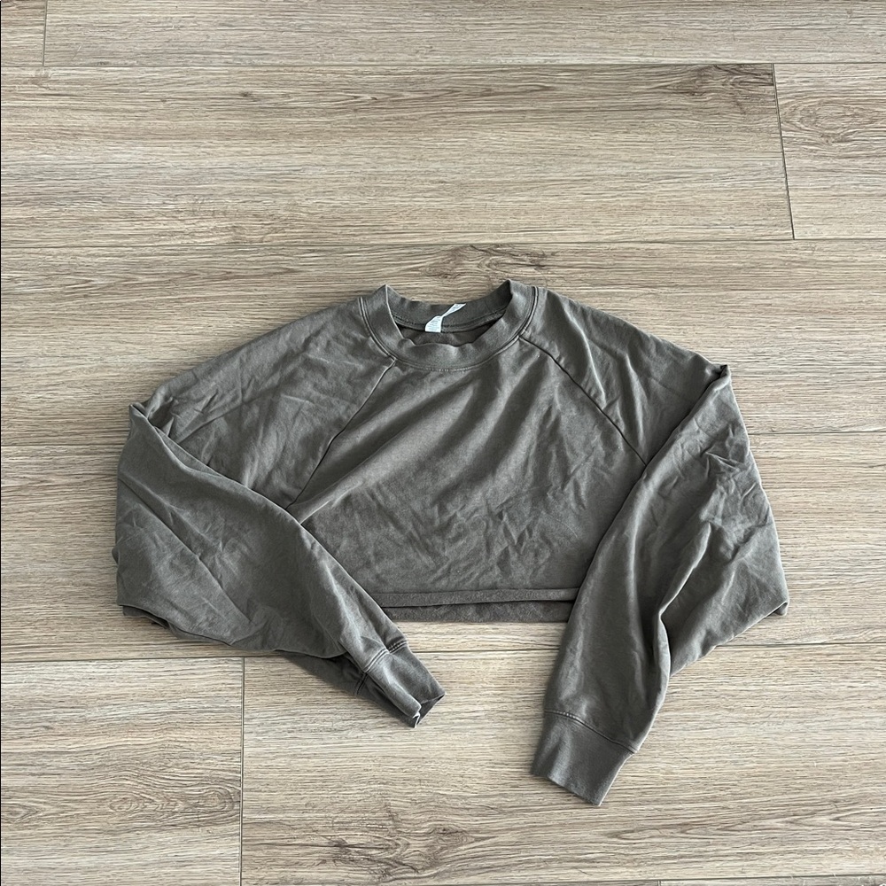 Alo Yoga Green Cropped Sweatshirt
